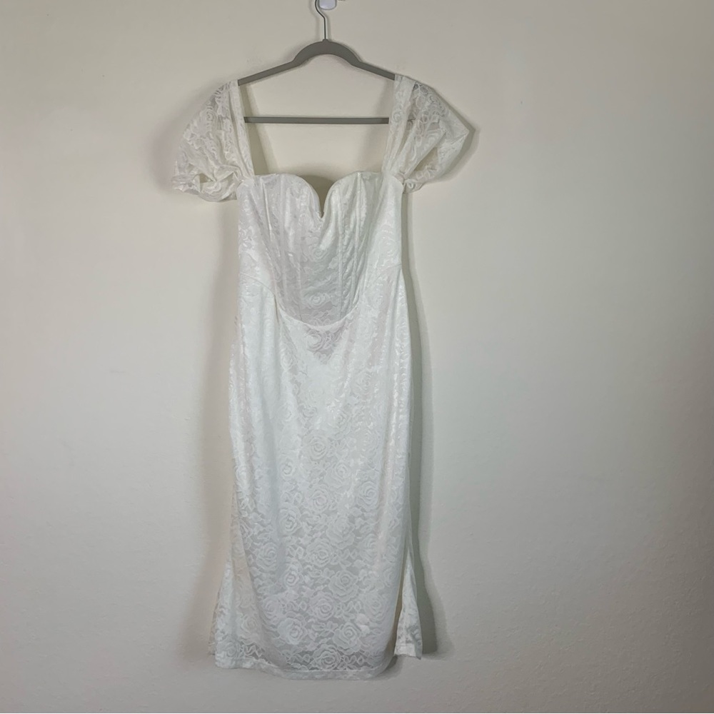 Hello Molly Womens white lined lace wedding dress 10